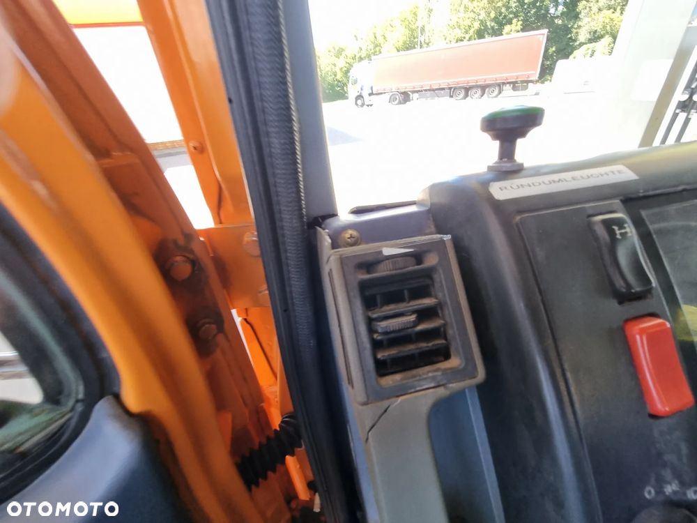 Mercedes-Benz 612 vario - 17