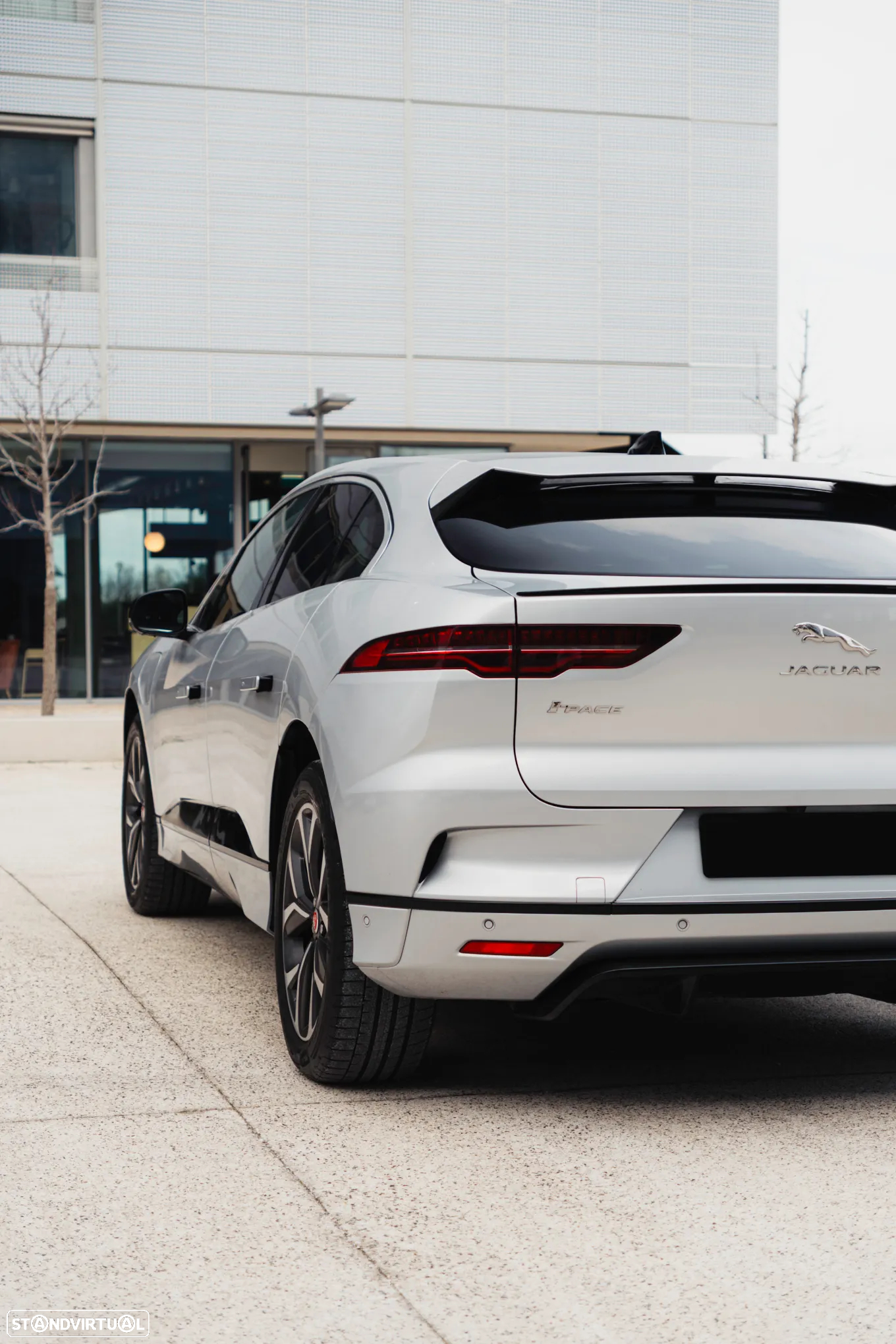 Jaguar I-Pace EV400 AWD R-DYNAMIC SE - 6