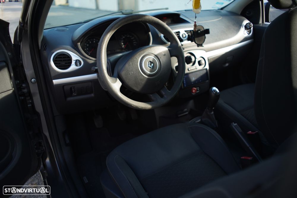 Renault Clio 1.2 16V Fairway - 4
