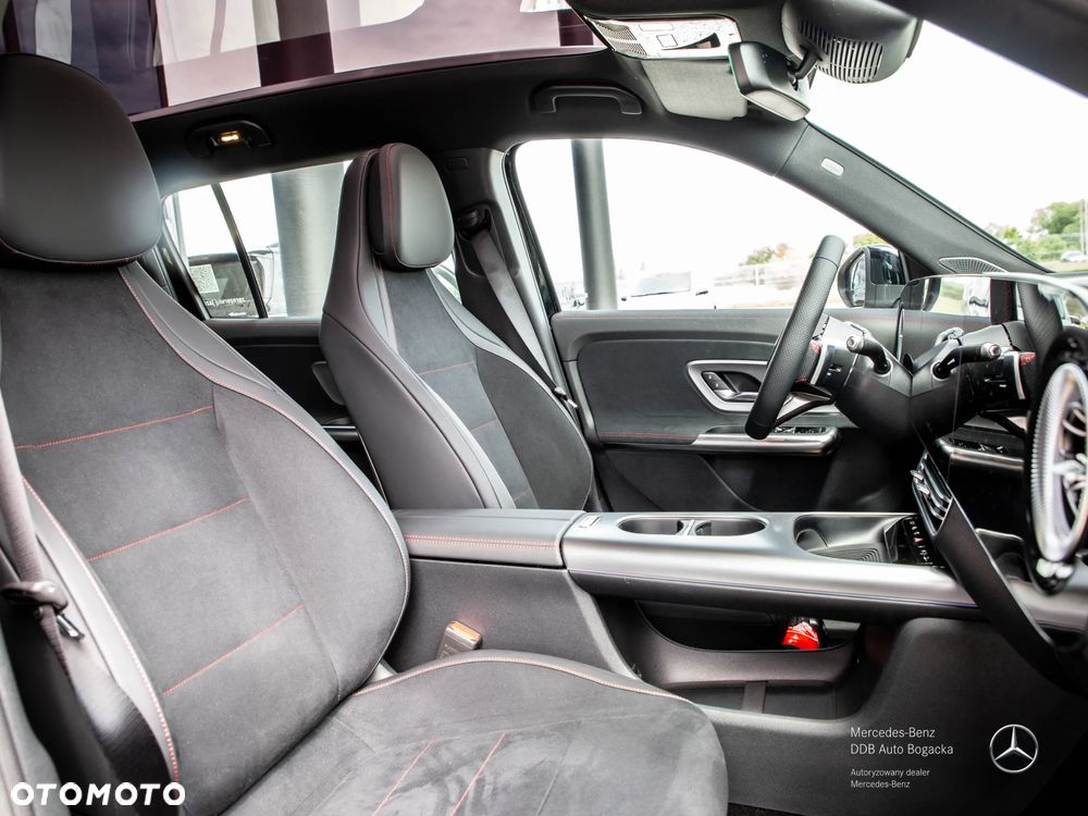 Mercedes-Benz GLB - 7