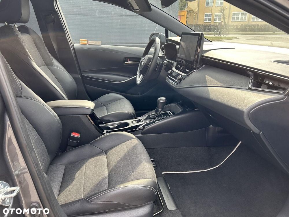 Toyota Corolla 2.0 Hybrid Style - 10