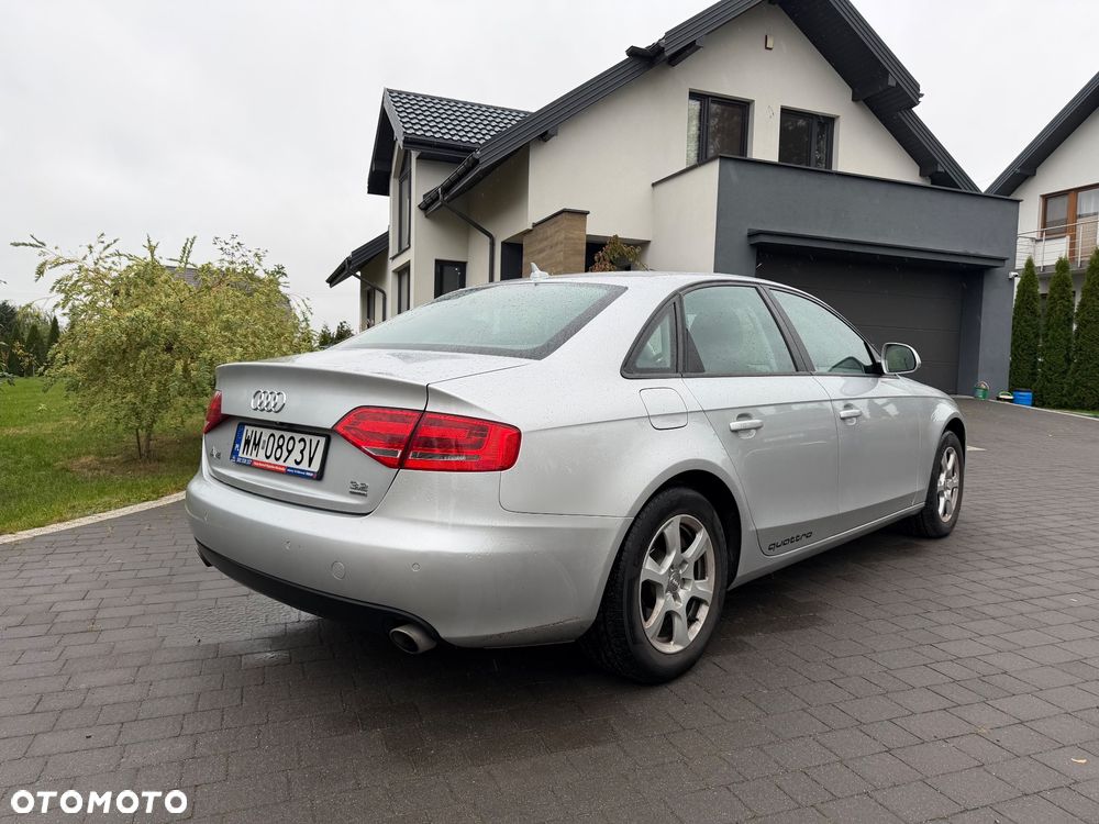 Audi A4 Limousine - 4