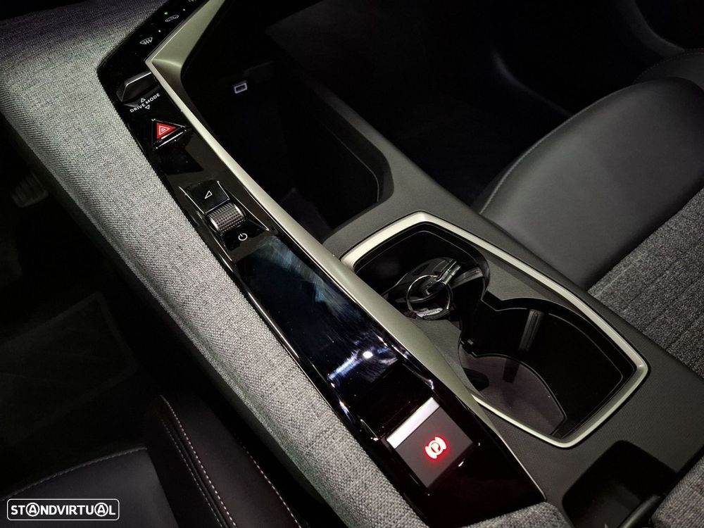 Peugeot 5008 1.2 Hybrid Allure e-DCS6 - 20