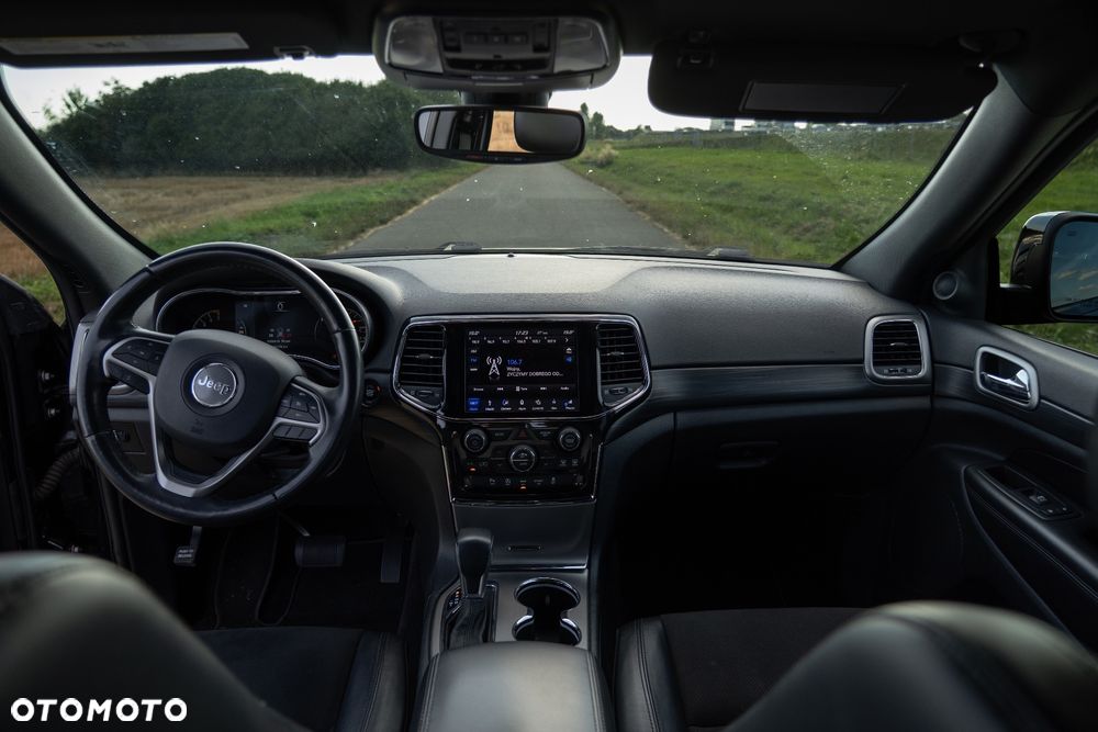 Jeep Grand Cherokee - 9