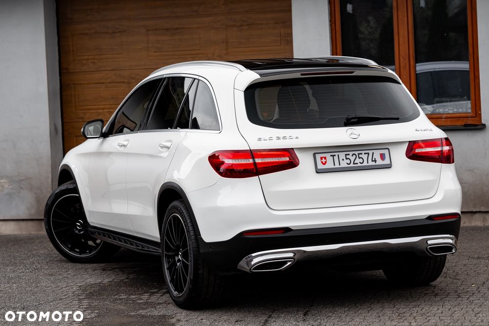 Mercedes-Benz GLC 250 d 4Matic 9G-TRONIC AMG Line - 12