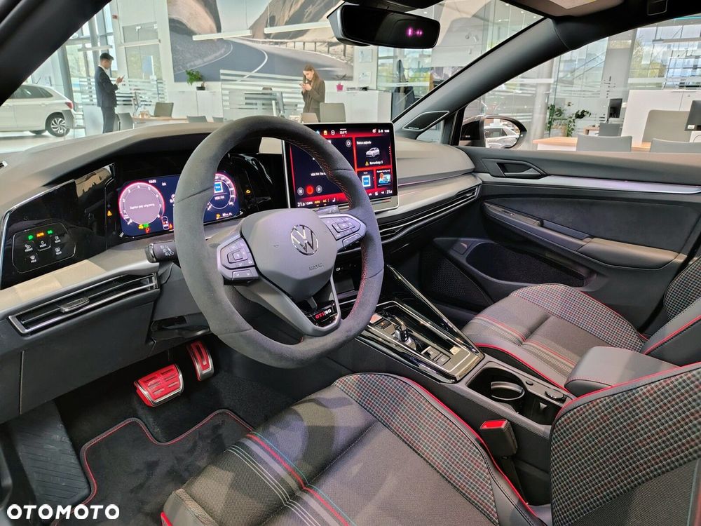 Volkswagen Golf - 17