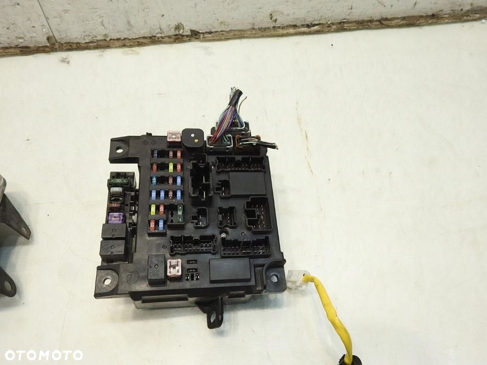 ZESTAW STARTOWY MITSUBISHI ASX 1.8 DI-D 1860B422 8637A643 8637A633 - 6