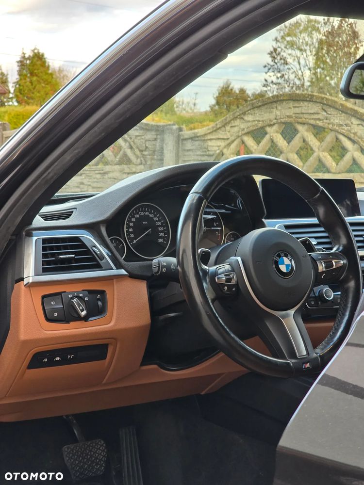 BMW Seria 3 330i xDrive Luxury Line - 12