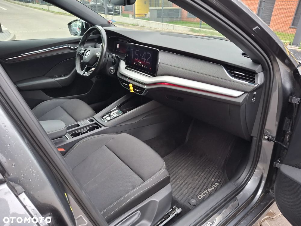 Skoda Octavia 2.0 TDI Style DSG - 17