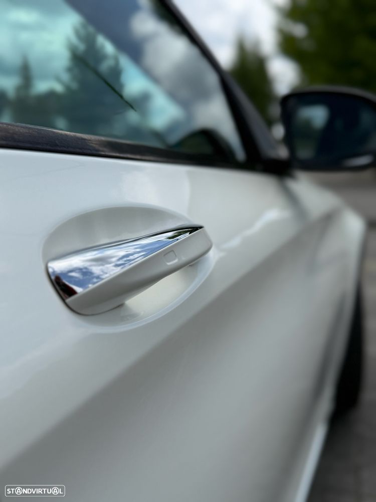 Mercedes-Benz C 300 h AMG Line - 14