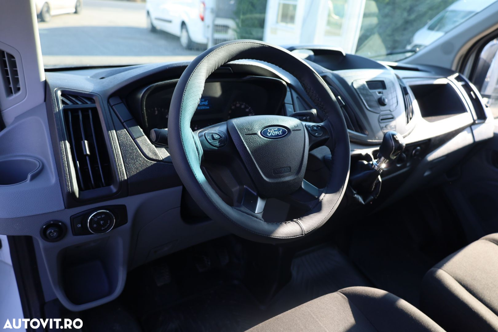 Ford Transit - 13