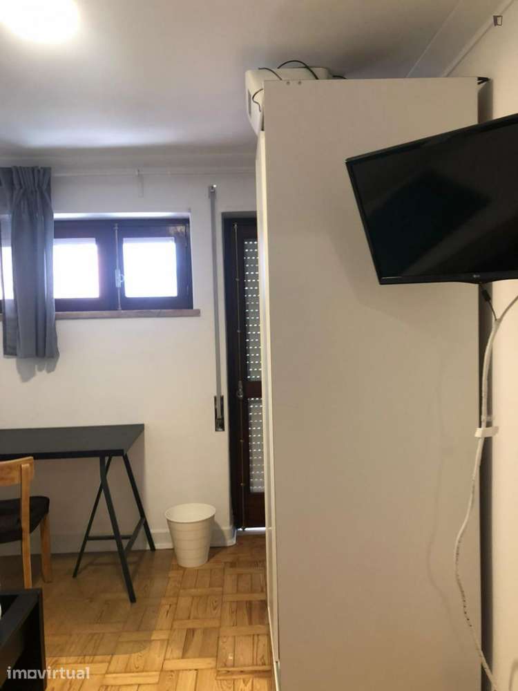 Quarto - localizado em  Coimbra - Grande imagem: 2/18