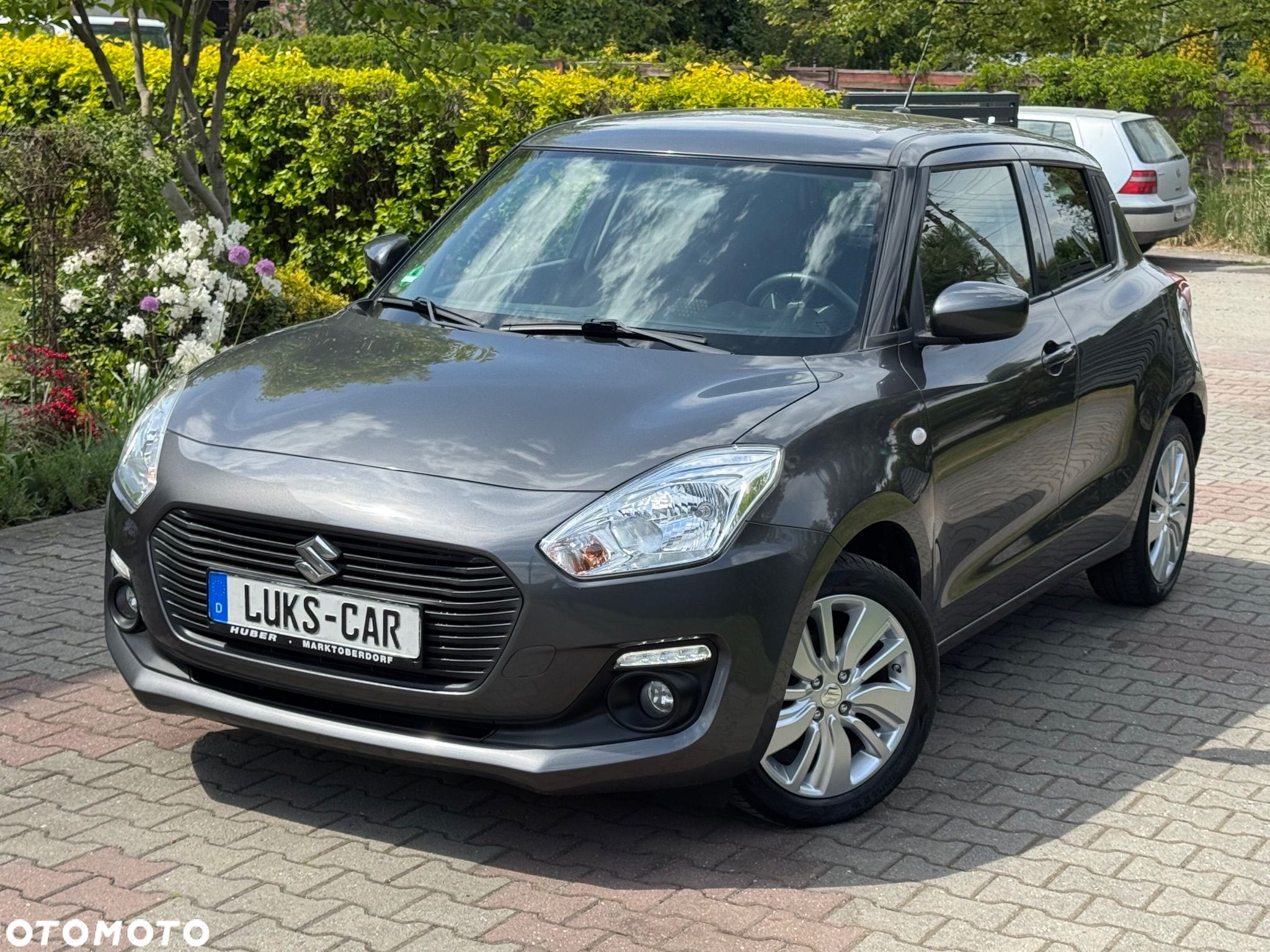 Suzuki Swift 1.2 Premium - 1