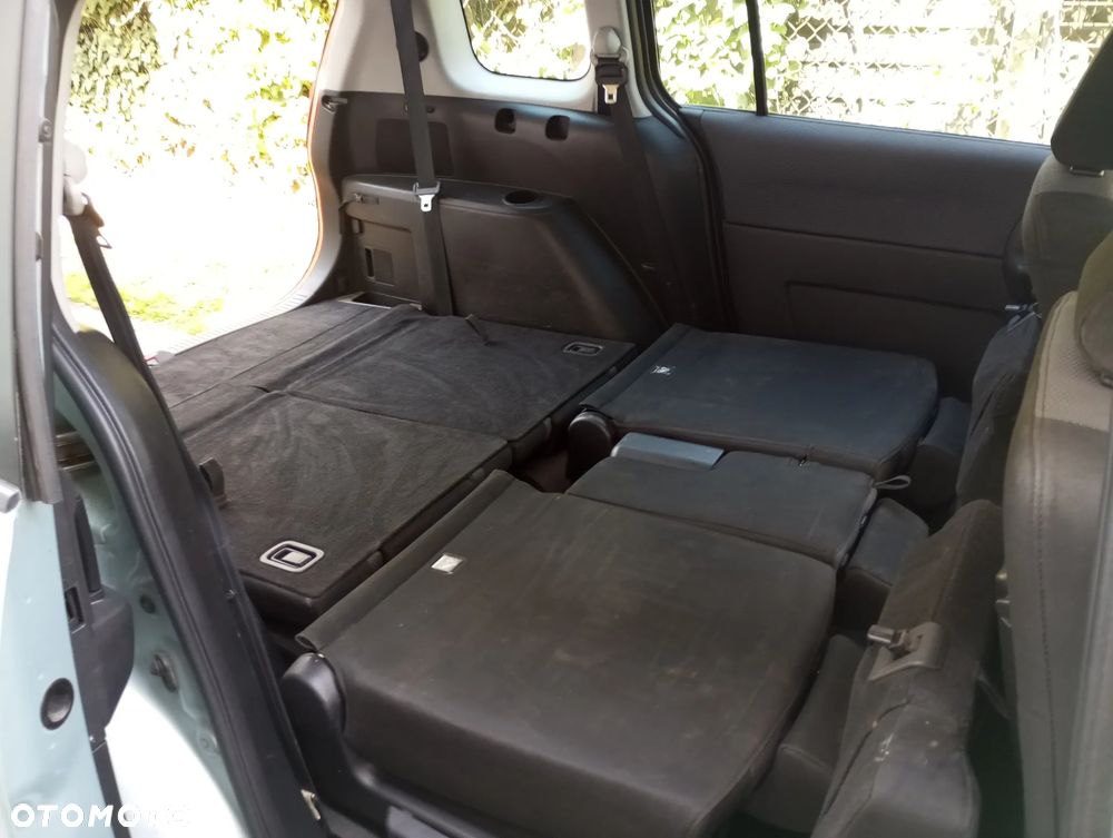 Mazda 5 - 18