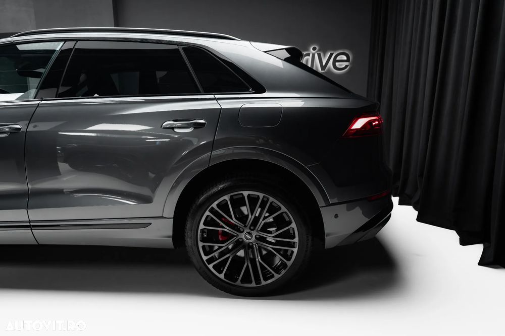 Audi Q8 55 TFSI e quattro Tiptronic PHEV - 9
