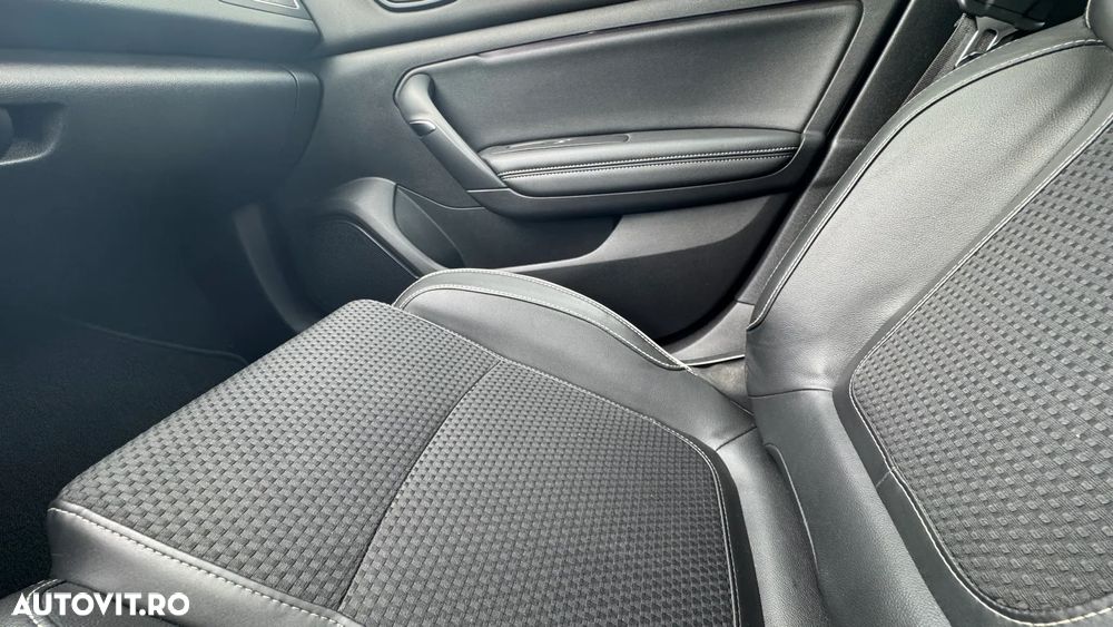 Renault Megane BLUE dCi Intens - 35