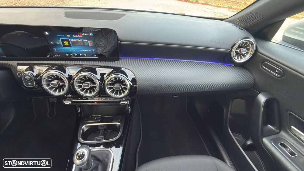 Mercedes-Benz CLA 200 d Shooting Brake Style Plus - 4