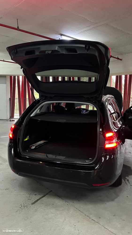 Peugeot 308 1.2 PureTech Allure EAT8 - 28