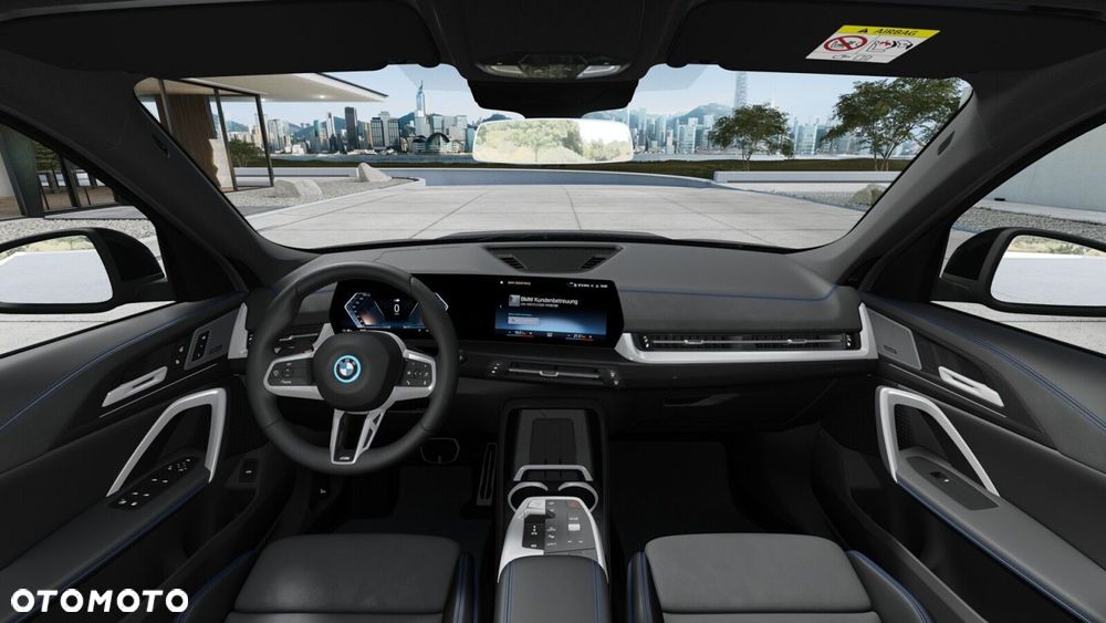 BMW iX1 - 9