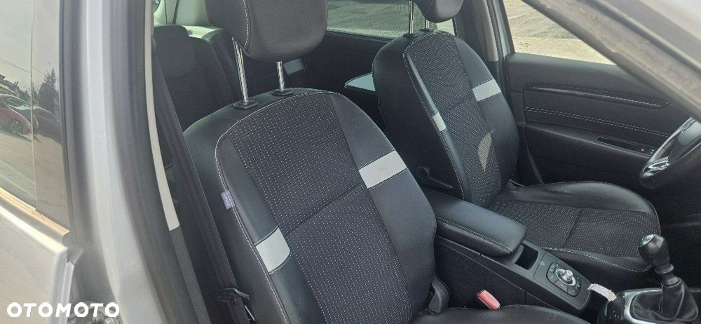 Renault Scenic - 23