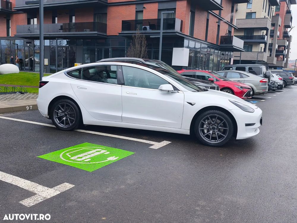 Tesla Model 3 - 15