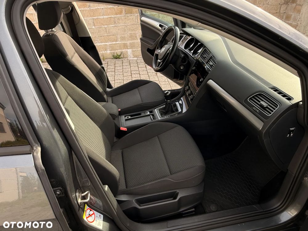 Volkswagen Golf 1.6 TDI BMT Comfortline - 10
