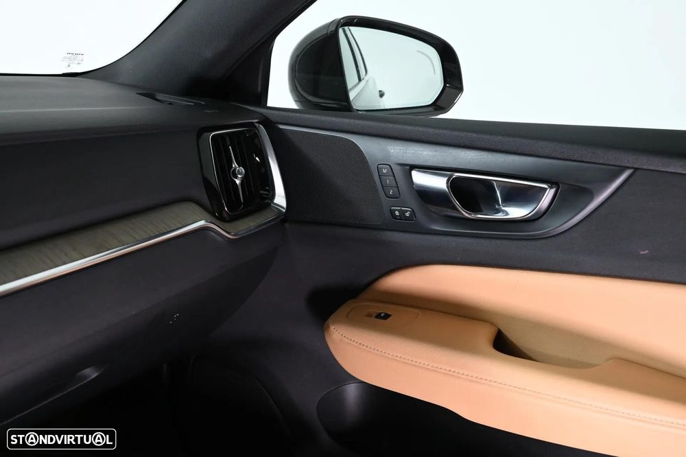 Volvo V60 2.0 T8 AWD TE Inscription - 27