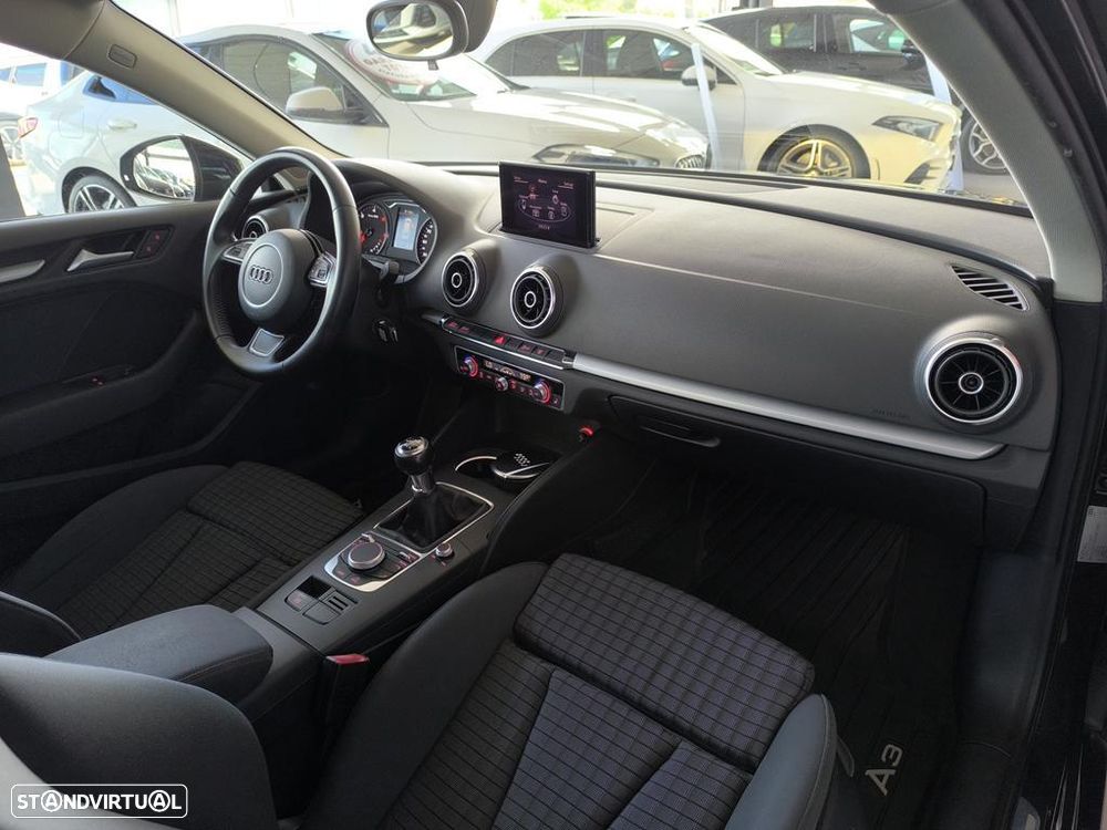 Audi A3 1.6 TDI Sport - 26