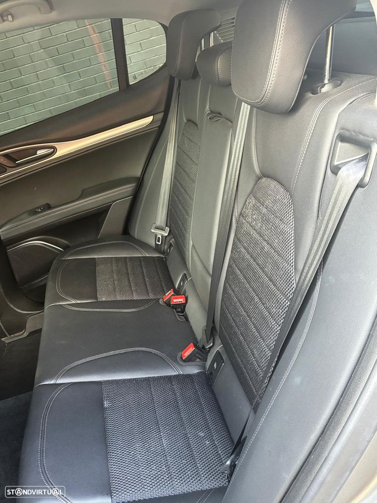 Alfa Romeo Stelvio 2.2 D Super AT8 - 13