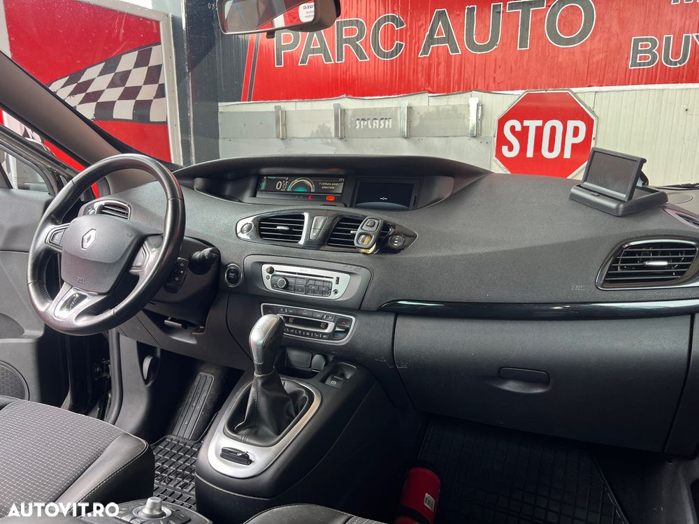 Renault Megane 1.5 dCi Dynamique Aut. - 10