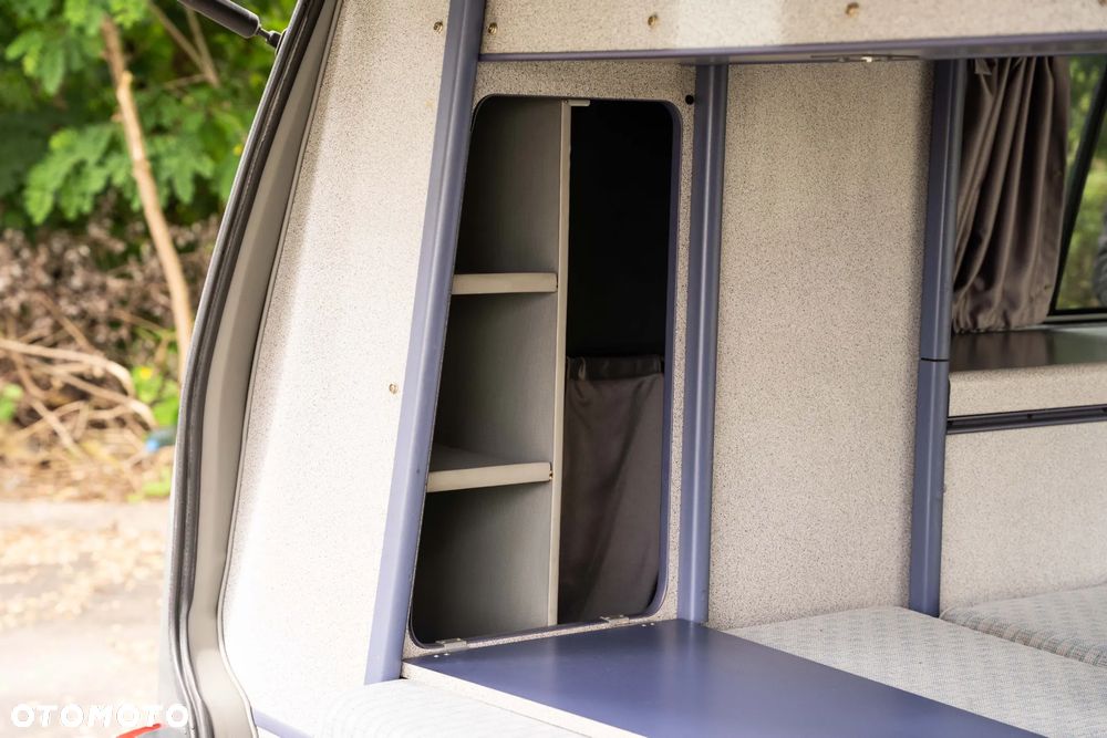 Volkswagen California - 12