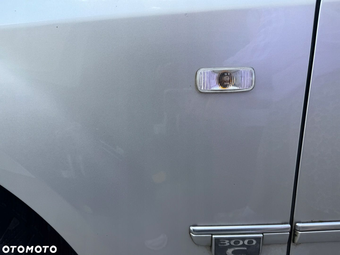 CHRYSLER 300C I BŁOTNIK LEWY PRZEDNI PRZÓD PS2 QS2 - 11