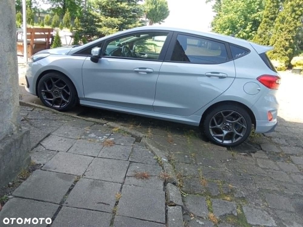 Ford Fiesta - 5