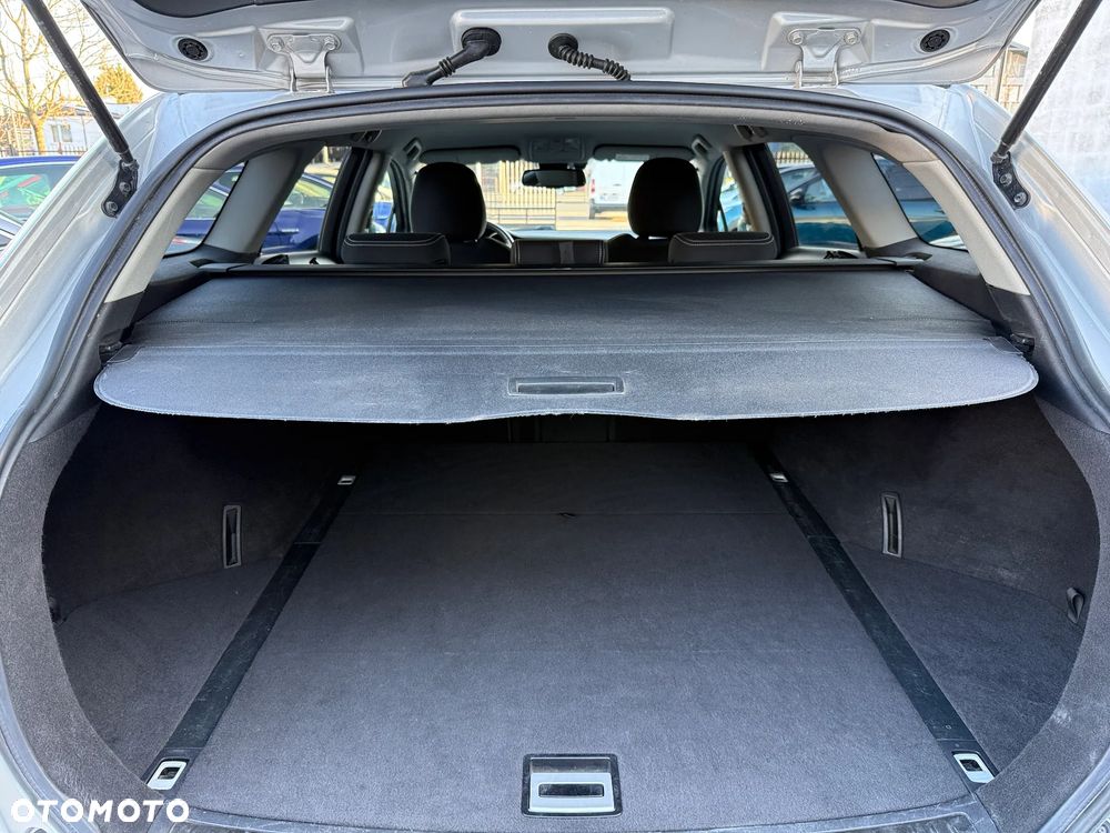 Toyota Avensis 2.0 D-4D Premium - 22