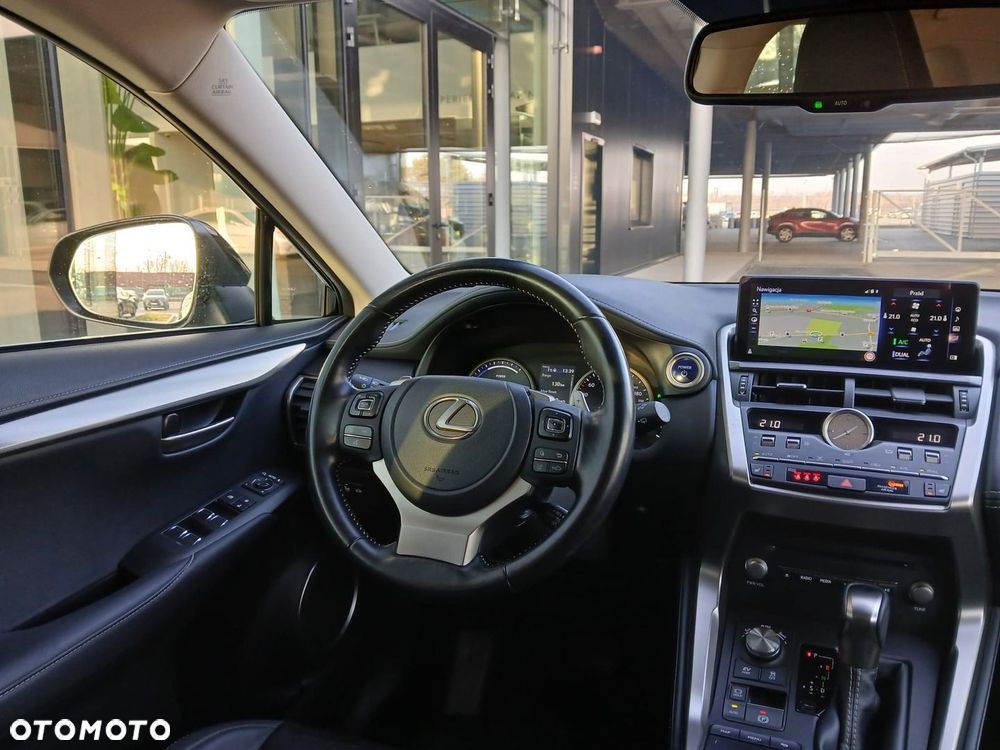 Lexus NX 300h F Impression AWD - 5