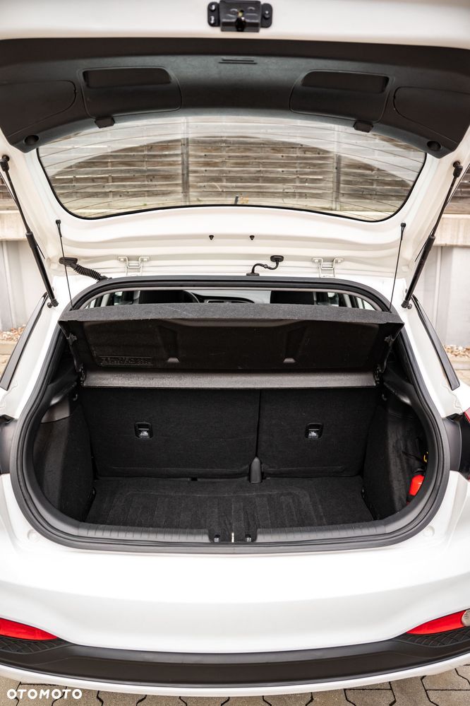 Hyundai i20 1.2 Classic Plus - 27