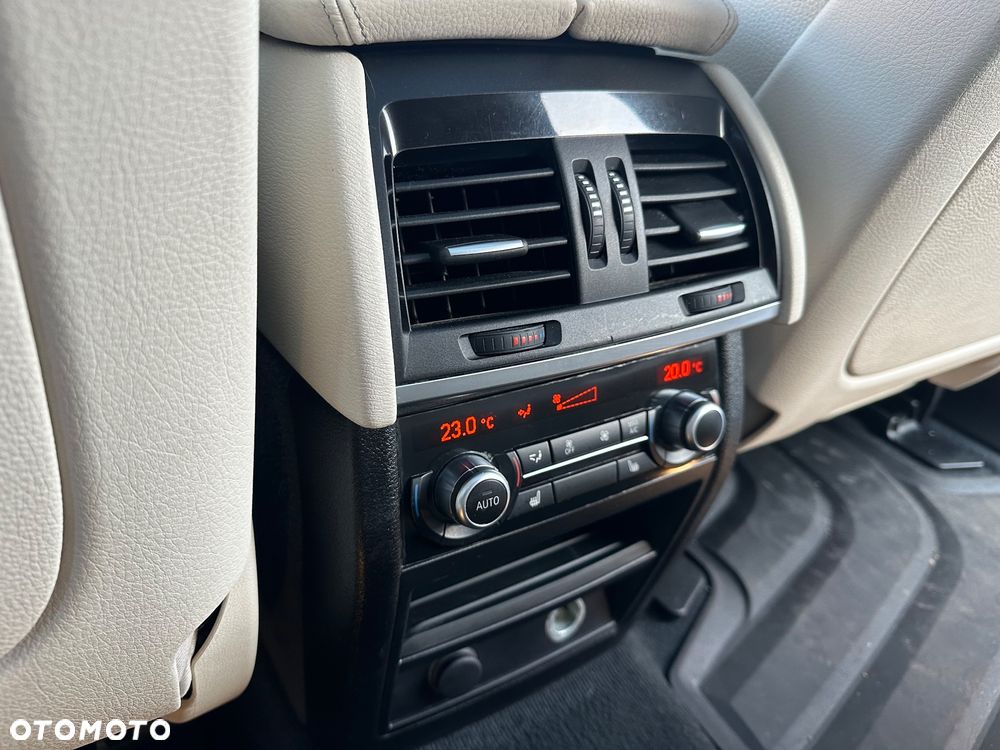 BMW X5 3.5i xDrive - 17