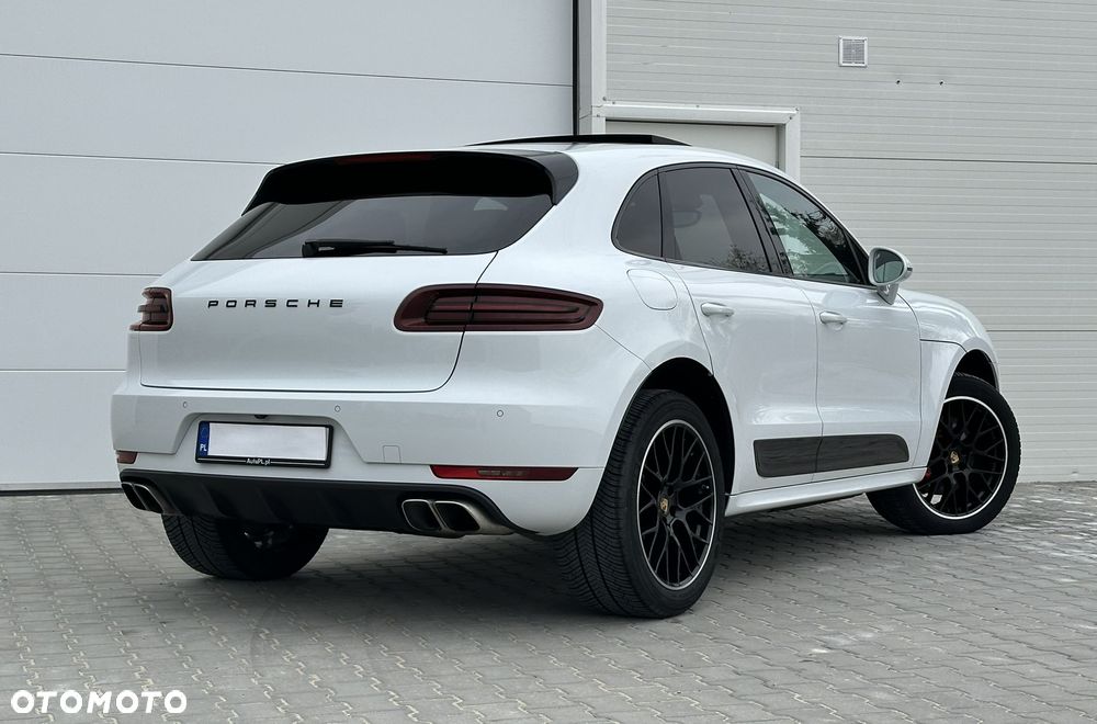 Porsche Macan Turbo PDK - 12
