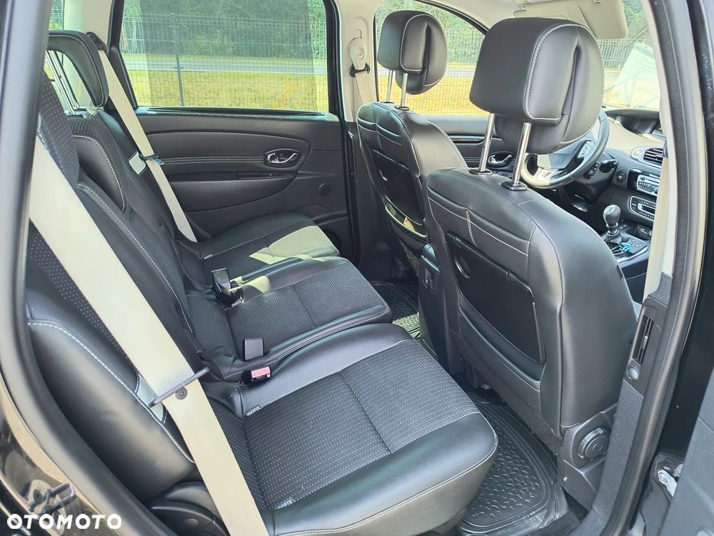 Renault Scenic 1.6 dCi Energy Bose Edition S&S - 11