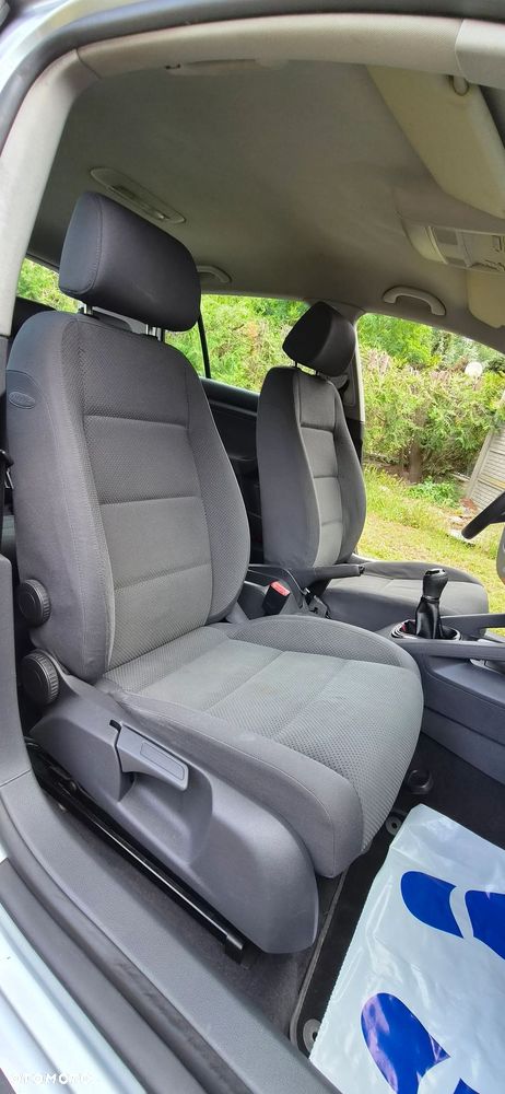 Volkswagen Golf 1.6 FSI Comfortline - 13