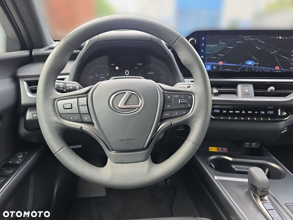 Lexus UX 300h F Sport Design - 13
