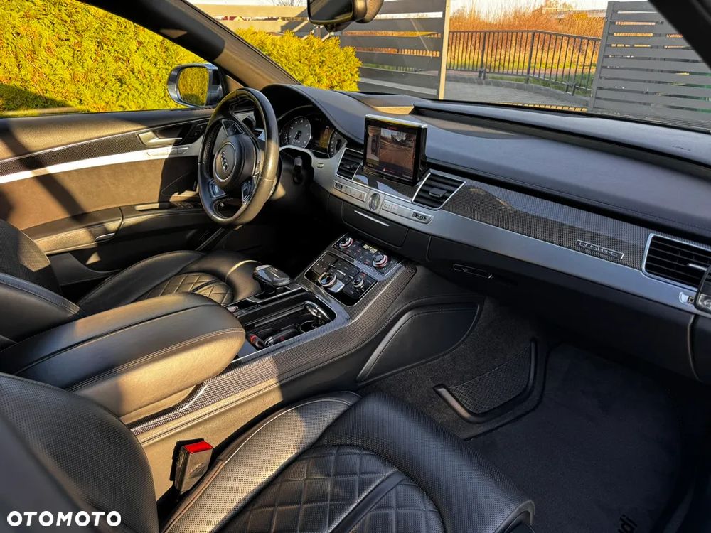 Audi S8 - 7