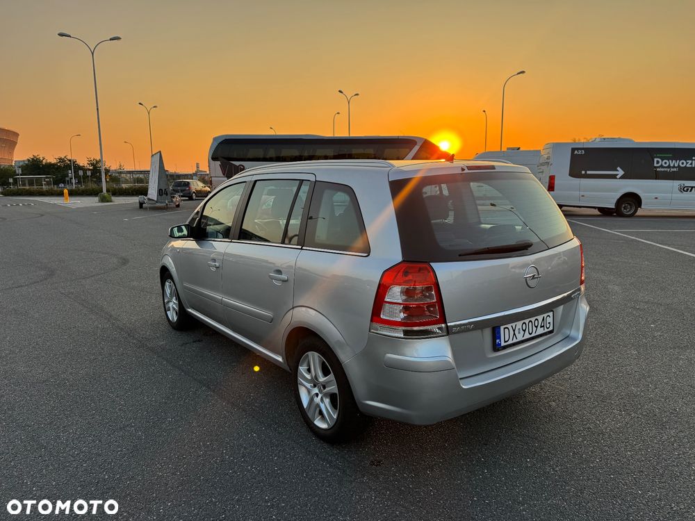 Opel Zafira - 4