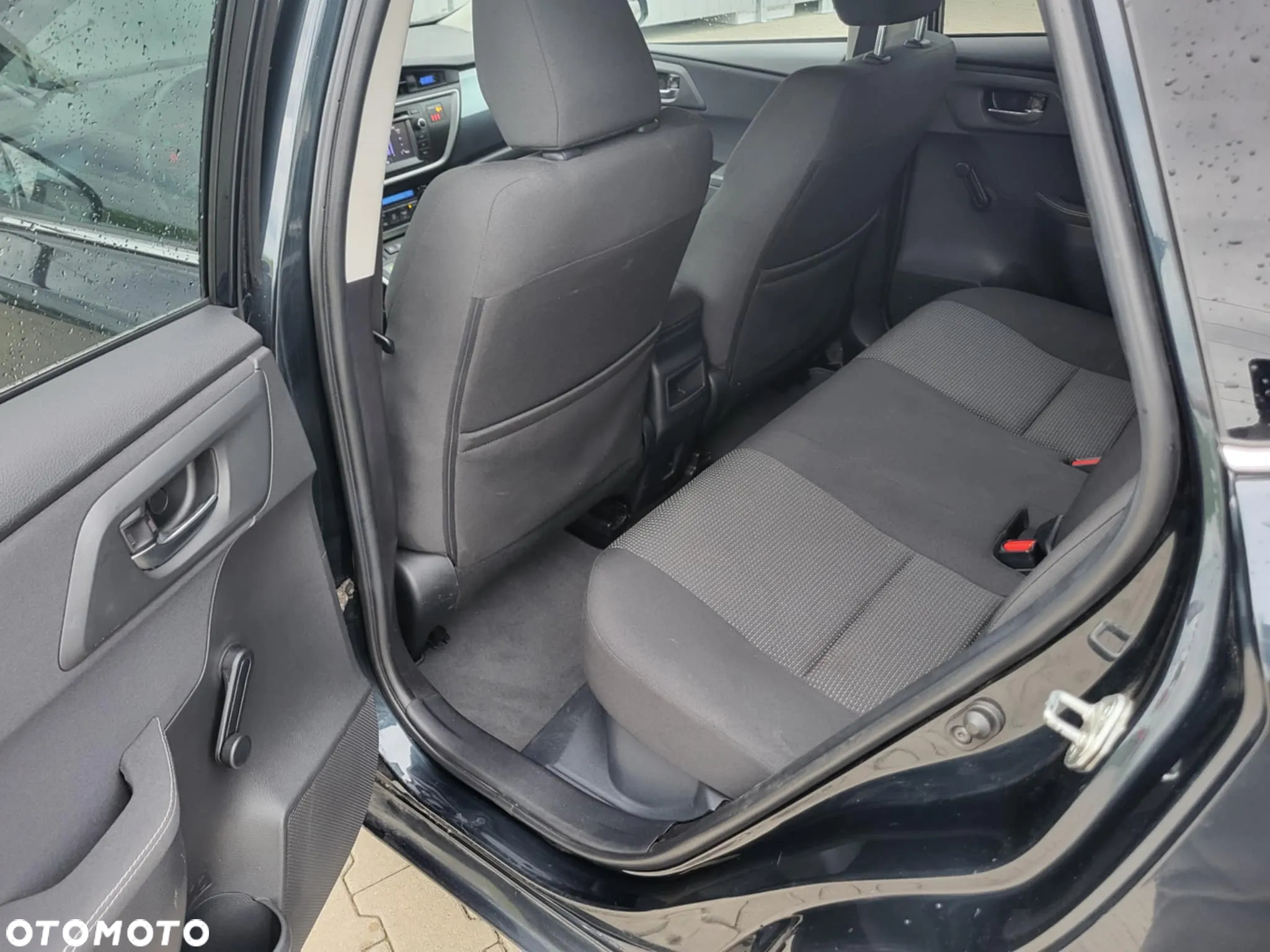 Toyota Auris 1.8 Hybrid Executive - 12