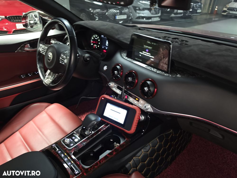 Kia Stinger 2.0 T-GDI RWD GT Line - 14