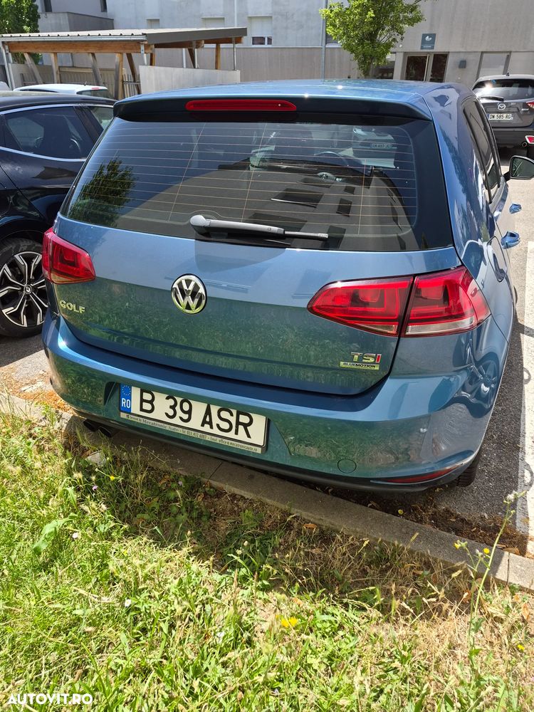 Volkswagen Golf - 2