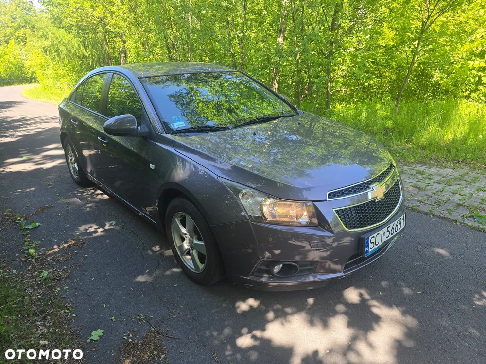 Chevrolet Cruze 1.6 LS - 2