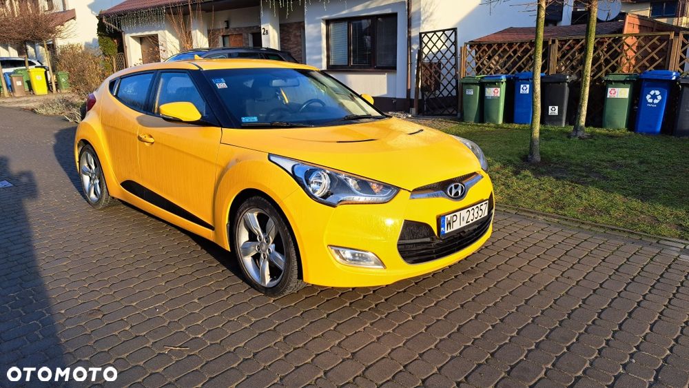 Hyundai Veloster - 2
