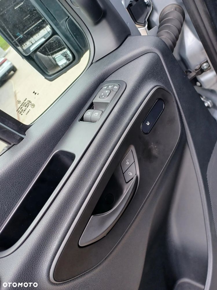 Mercedes-Benz Sprinter 319 CDI Furgon 4325 mm - 19