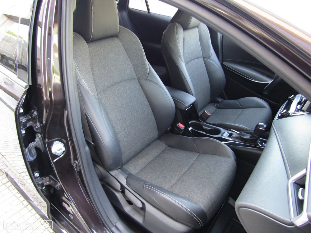 Toyota Corolla Touring Sports 1.8 Hybrid Comfort+P.Sport - 20